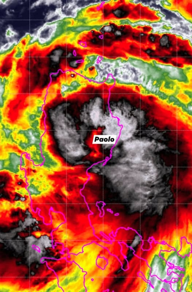 Bão Paolo ( Matmo) đổ bộ vào thị trấn Dinapigue, Isabela 
