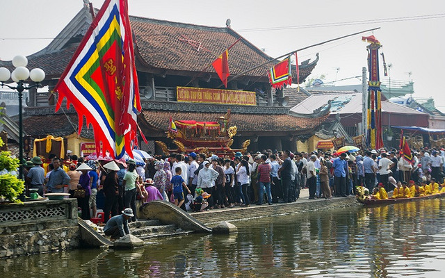  Lễ hội chùa Keo thu hút du khách thập phương