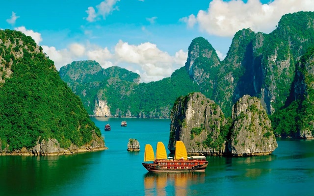 Lý do nên đi du lịch Quảng Ninh tháng 5