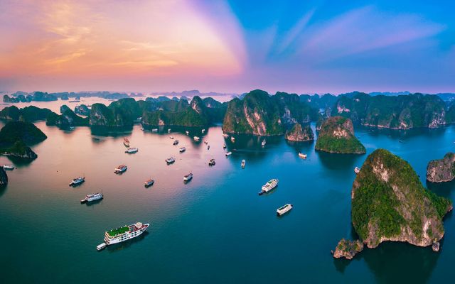Vẻ đẹp vịnh Hạ Long