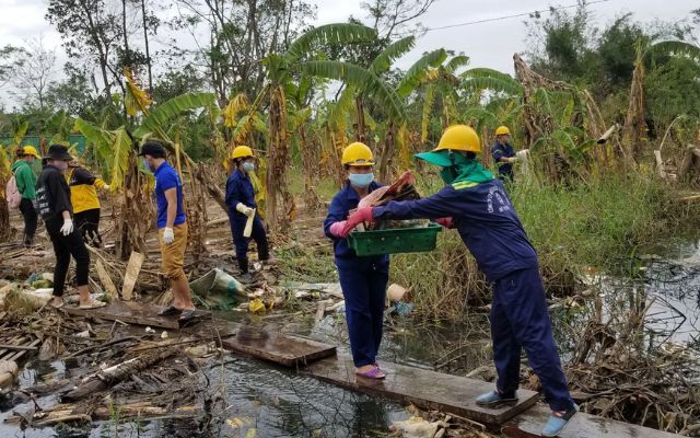 Khắc phục hậu quả bão lũ