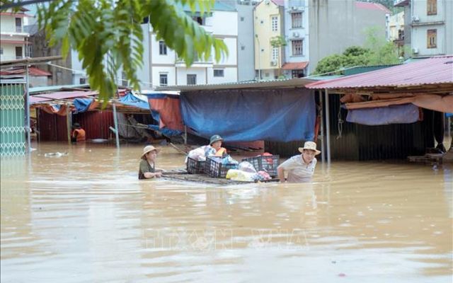 Lũ lụt ảnh hưởng đến kinh tế và sản xuất