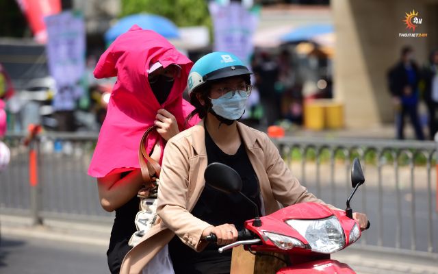 Sự biến mất dần của mùa chuyển tiếp gây ra sự kéo dài mùa hè