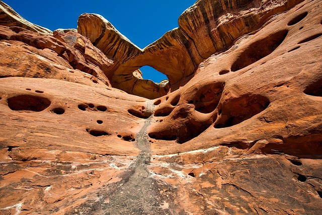Sa mạc Great Basin sở hữu những núi đá hình thù độc lạ