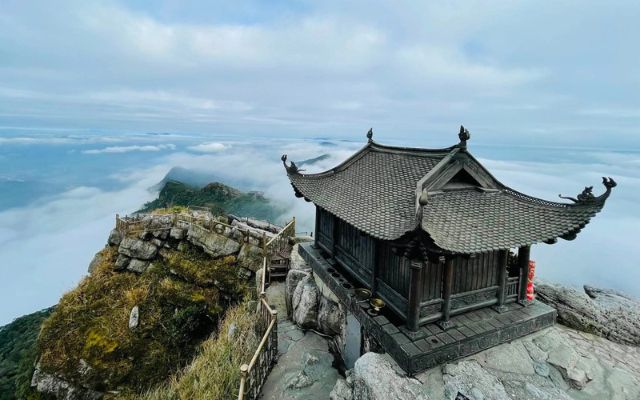Chinh phục đỉnh Yên Tử