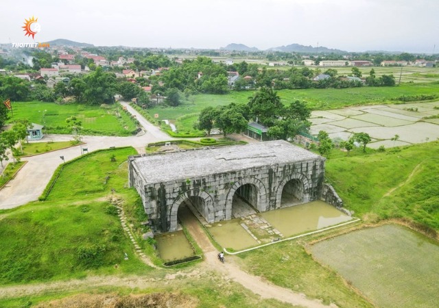 Di tích thành nhà Hồ Thanh Hóa 