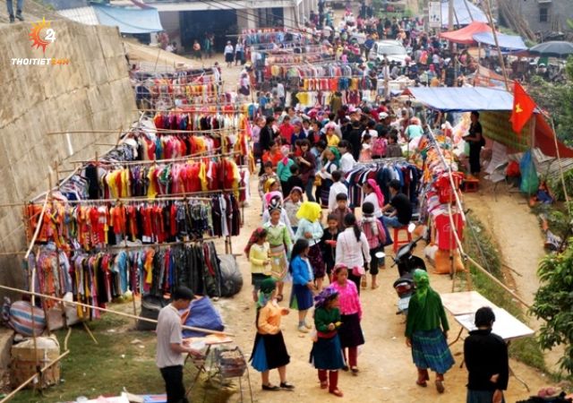 Chợ Phiên Phố Đoàn 