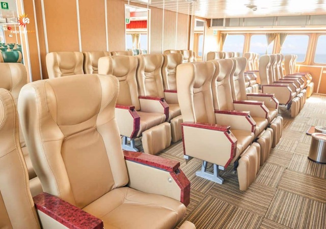 Tàu PHU QUOC EXPRESS không gian rộng thoáng, đi Hòn Sơn 