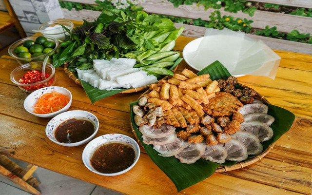 Bún đậu ngon hàng Khay 