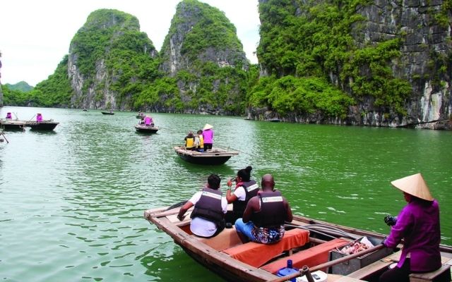 Du lịch tháng 4 có nhiều yếu tố thuận lợi