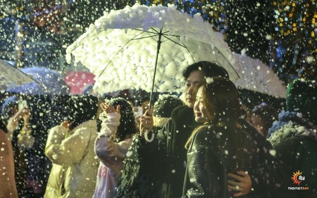  Đại Tuyết chỉ thời tiết thường xuyên xuất hiện mưa tuyết lớn