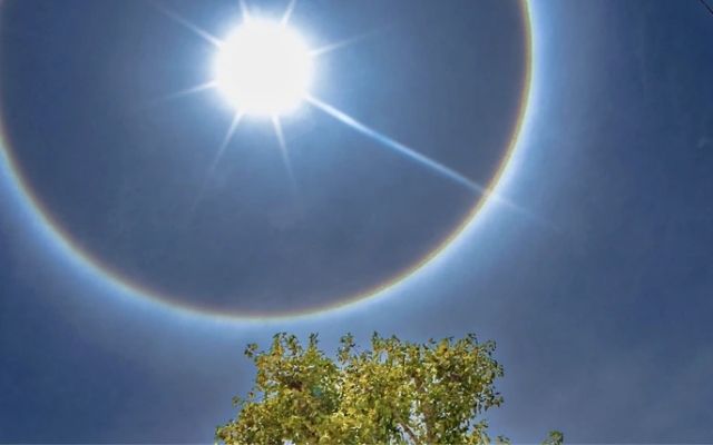 Quầng Mặt Trời cũng là một trong những hiện tượng kỳ lạ trên bầu trời