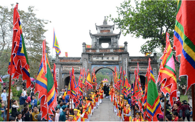 Khung cảnh lễ hội Thành Cổ Loa 