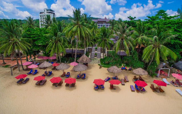 Không gian Tropicana Resort bên bờ biển Phú Quốc