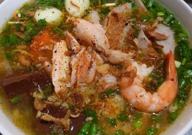 Bánh canh ghẹ đặc sản Phú Quốc 