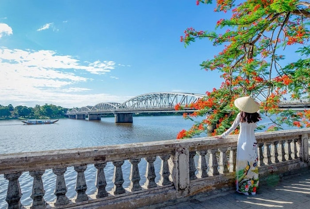 Check-in Sông Hương 