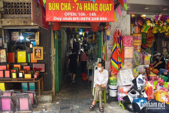  Bún chả Hàng Quạt 