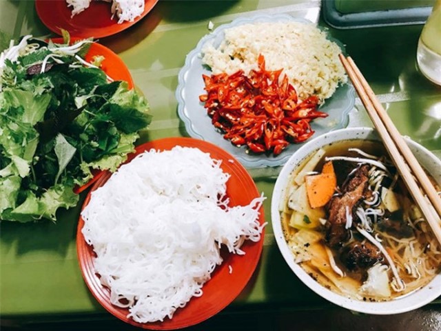  Bún chả Bát Sứ 