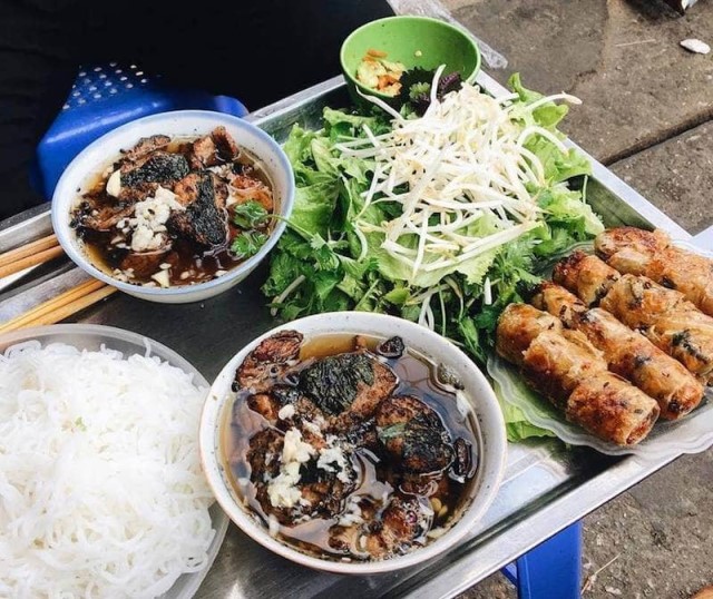  Bún chả Cửa Đông 