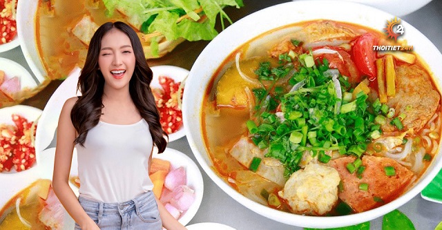 Thưởng thức bún chả cá Đà Nẵng