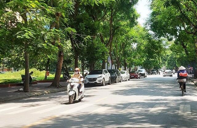 Hà Nội nắng thu khô hanh 