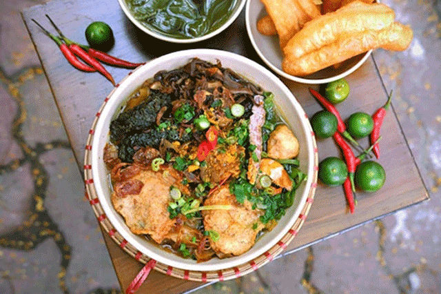 Hai Phong crab cake - Hai Phong specialty