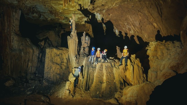 Hang nước Sa Khao dài 7km